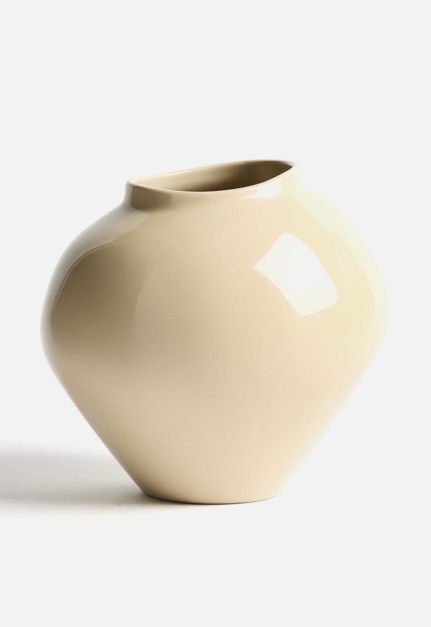 H&M - Large irregular stoneware vase - light yellow