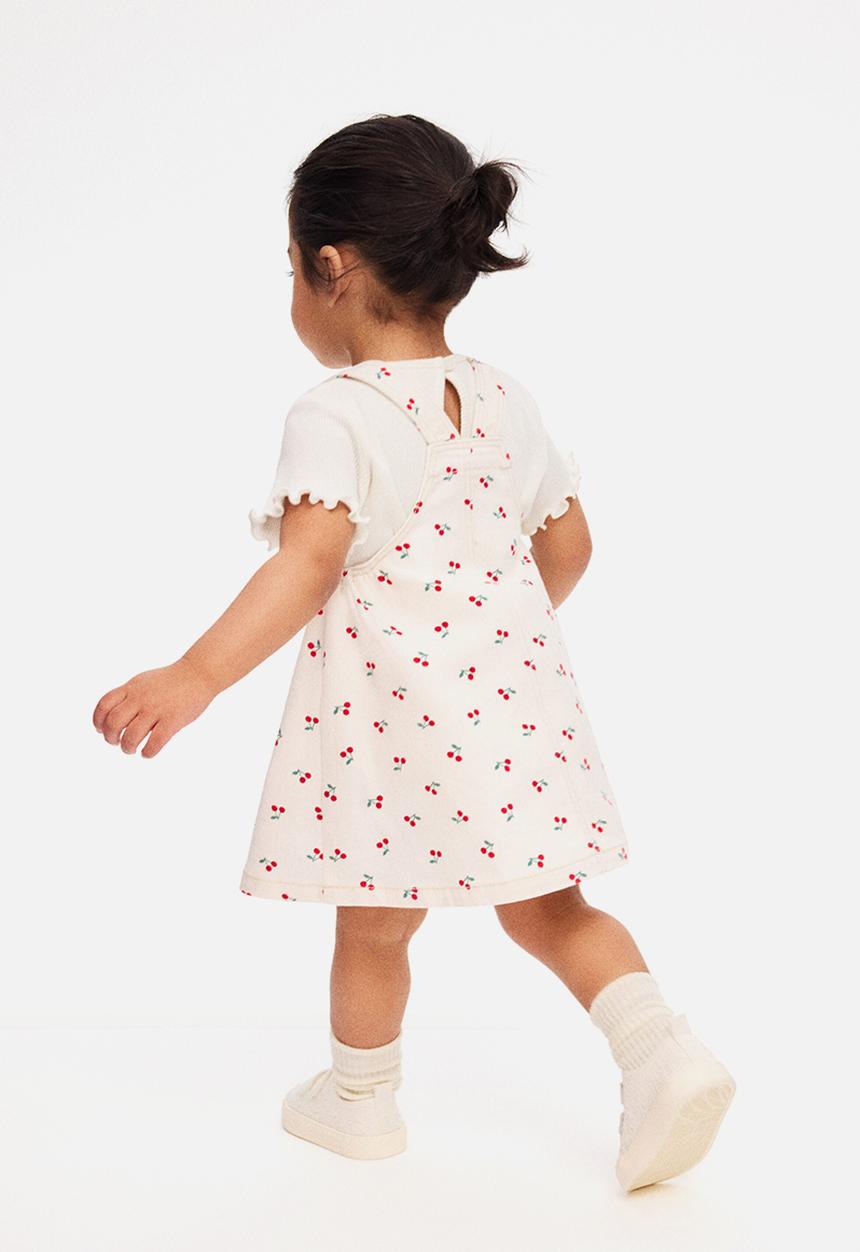H&M - 2-piece dungaree dress and top set - light beige/cherries
