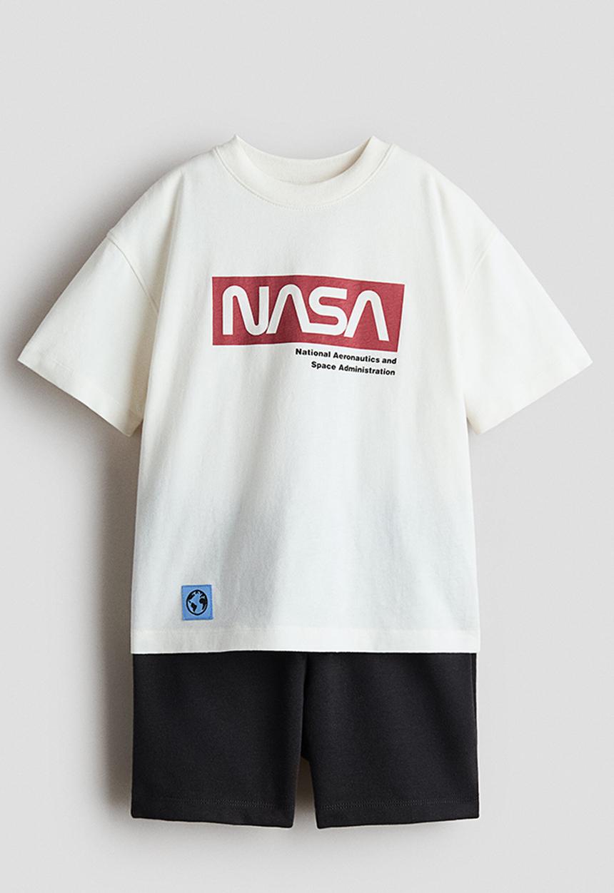 H&M - 2-piece t-shirt and sweatshorts set - white/nasa