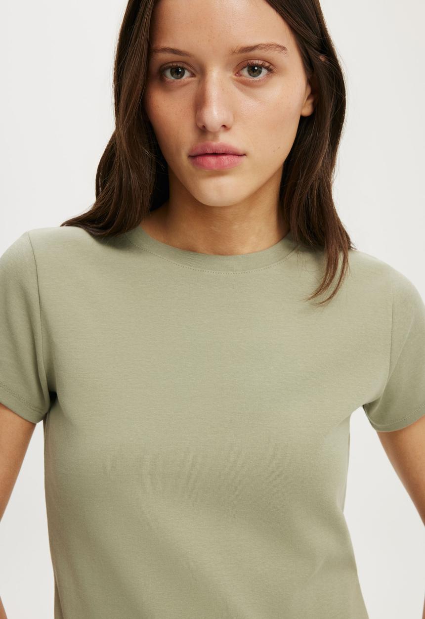 Cotton On - 90s Baby Tee - Pale Eucalyptus