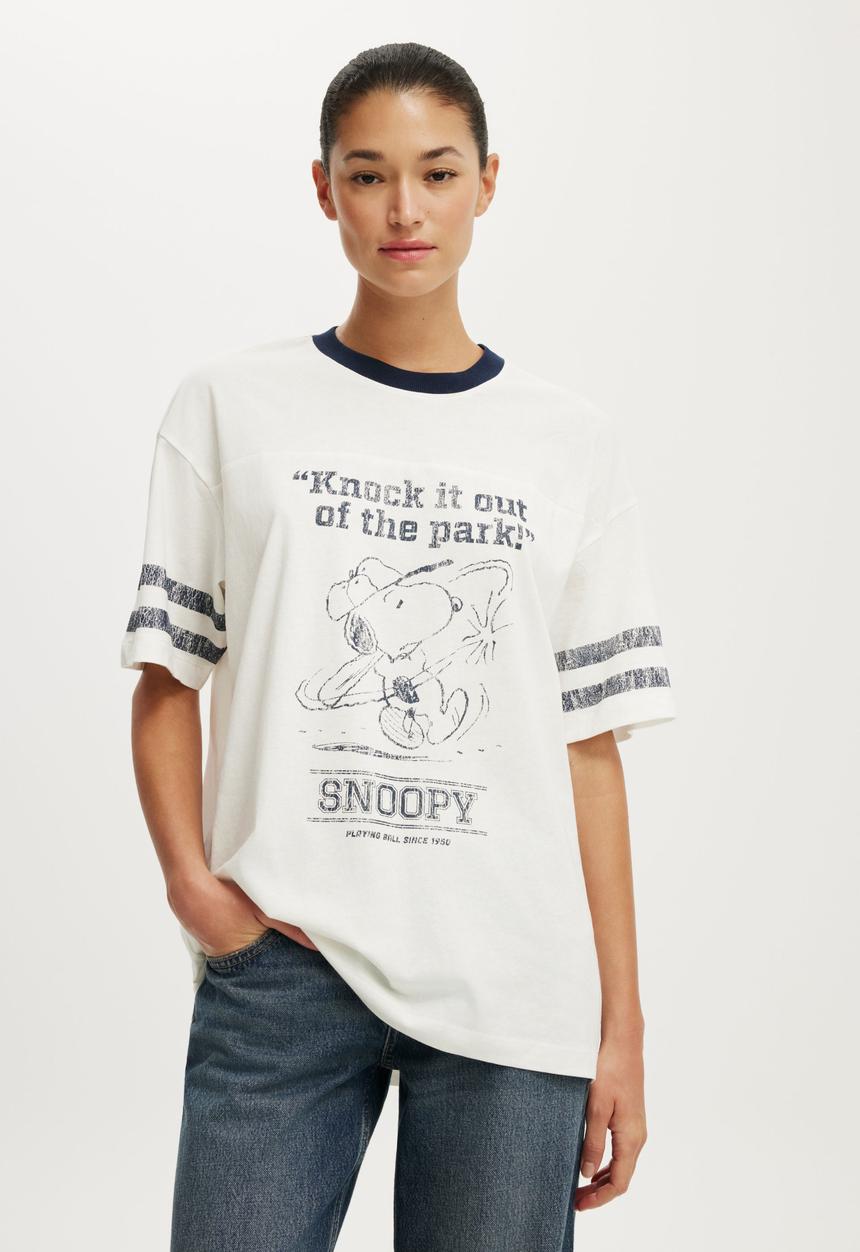 Cotton On - The Lcn Boxy Graphic Tee - Lcn Pea Snoopy Knock It Out/Vintage White
