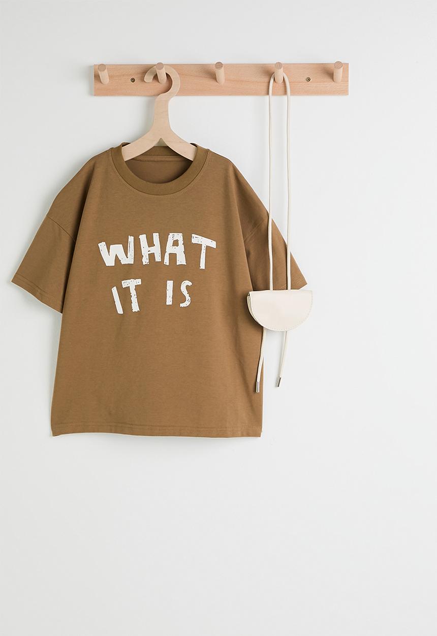 Pop Candy - Slogan crew neck tee with mini pouch - camel brown/cream