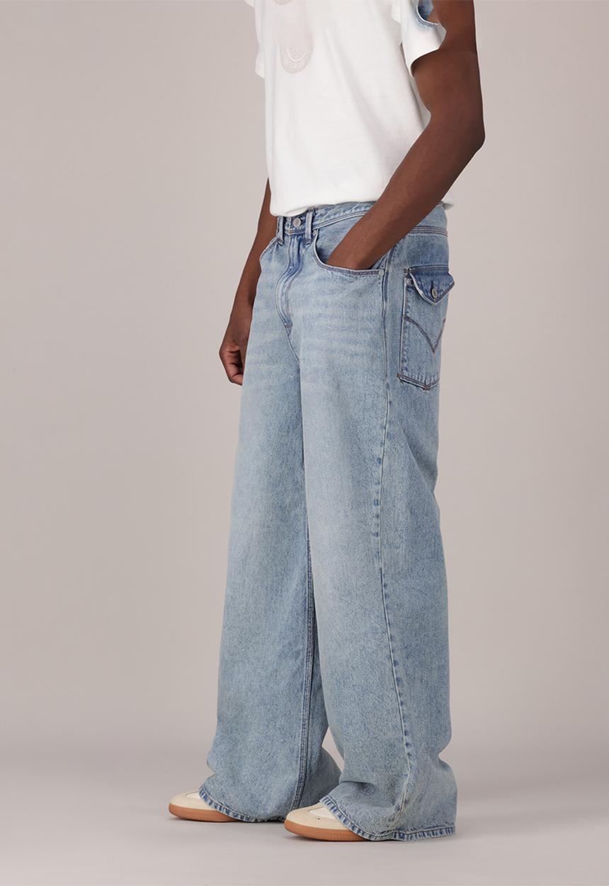 Levi’s® - Twisted baggy wide jean - with a twist