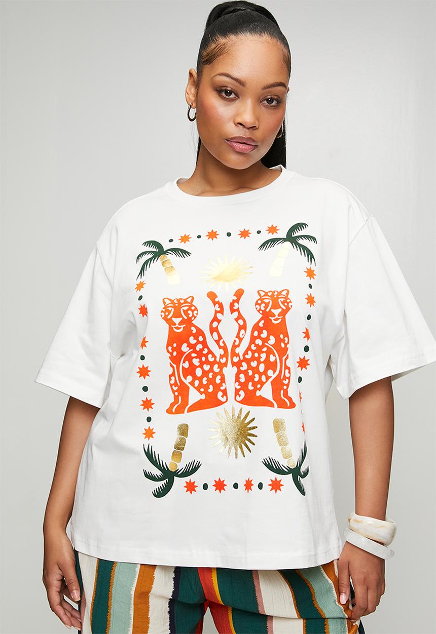 Me&B - Plus Statement Tee With Moroccan Cheetah - White