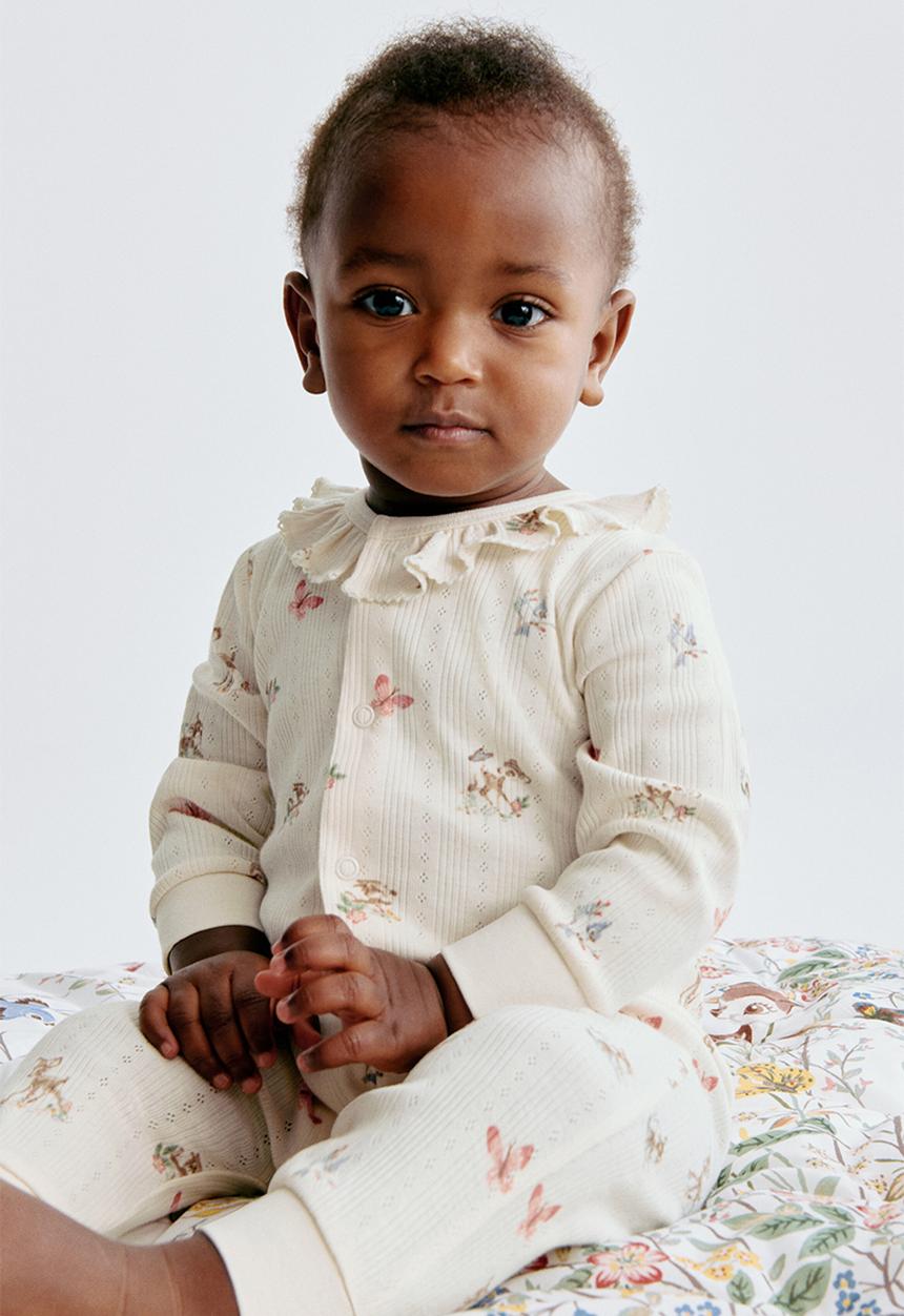 H&M - Printed pointelle sleepsuit - cream/bambi