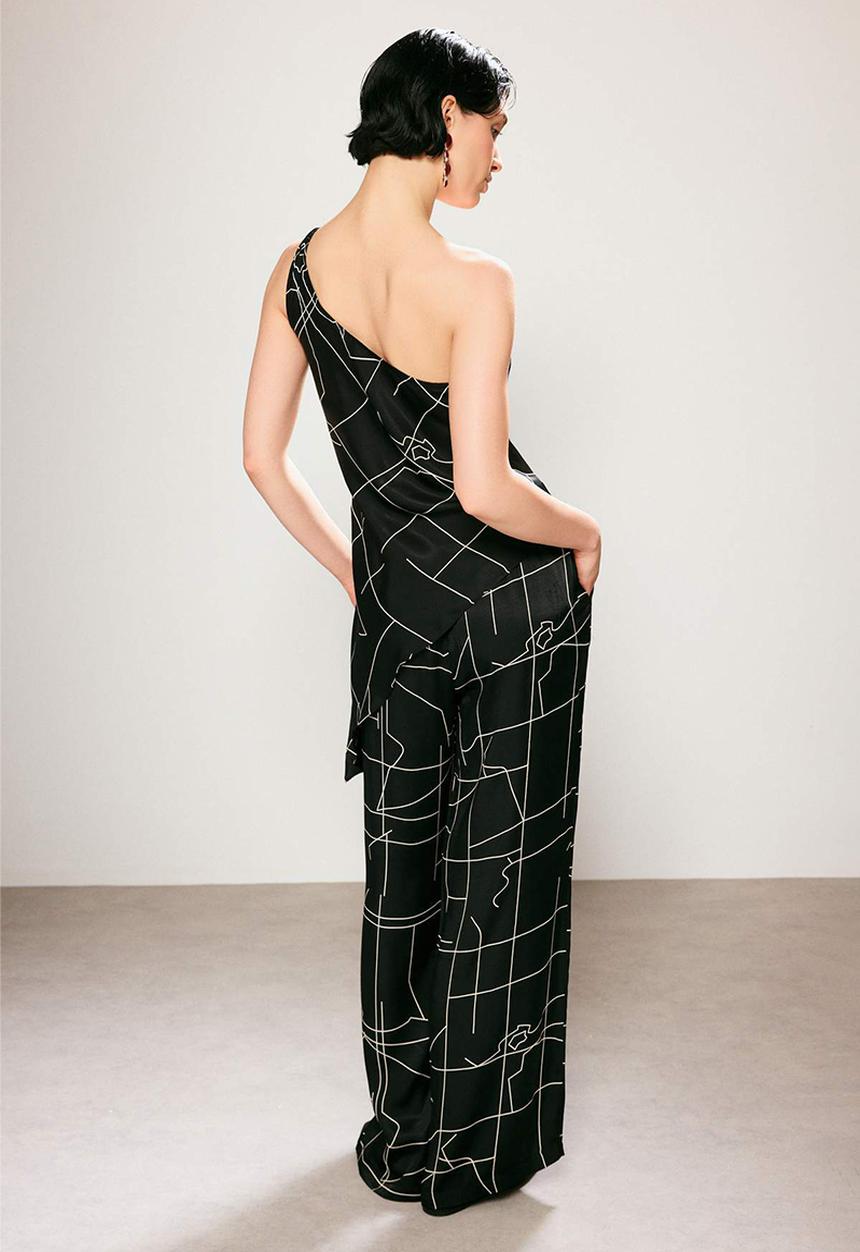 Trendyol - Asymmetric Patterned Satin Blouse - Black