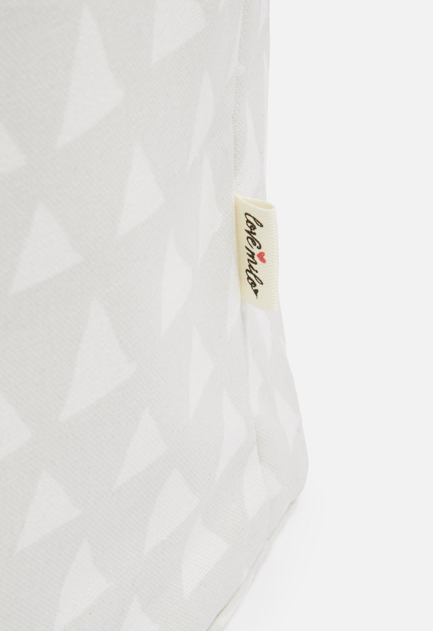 Love Milo - Triangle laundry basket