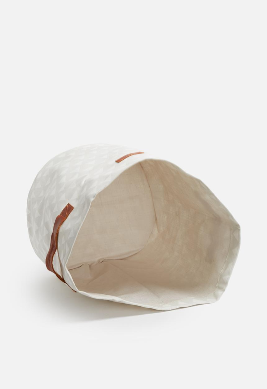 Love Milo - Triangle laundry basket