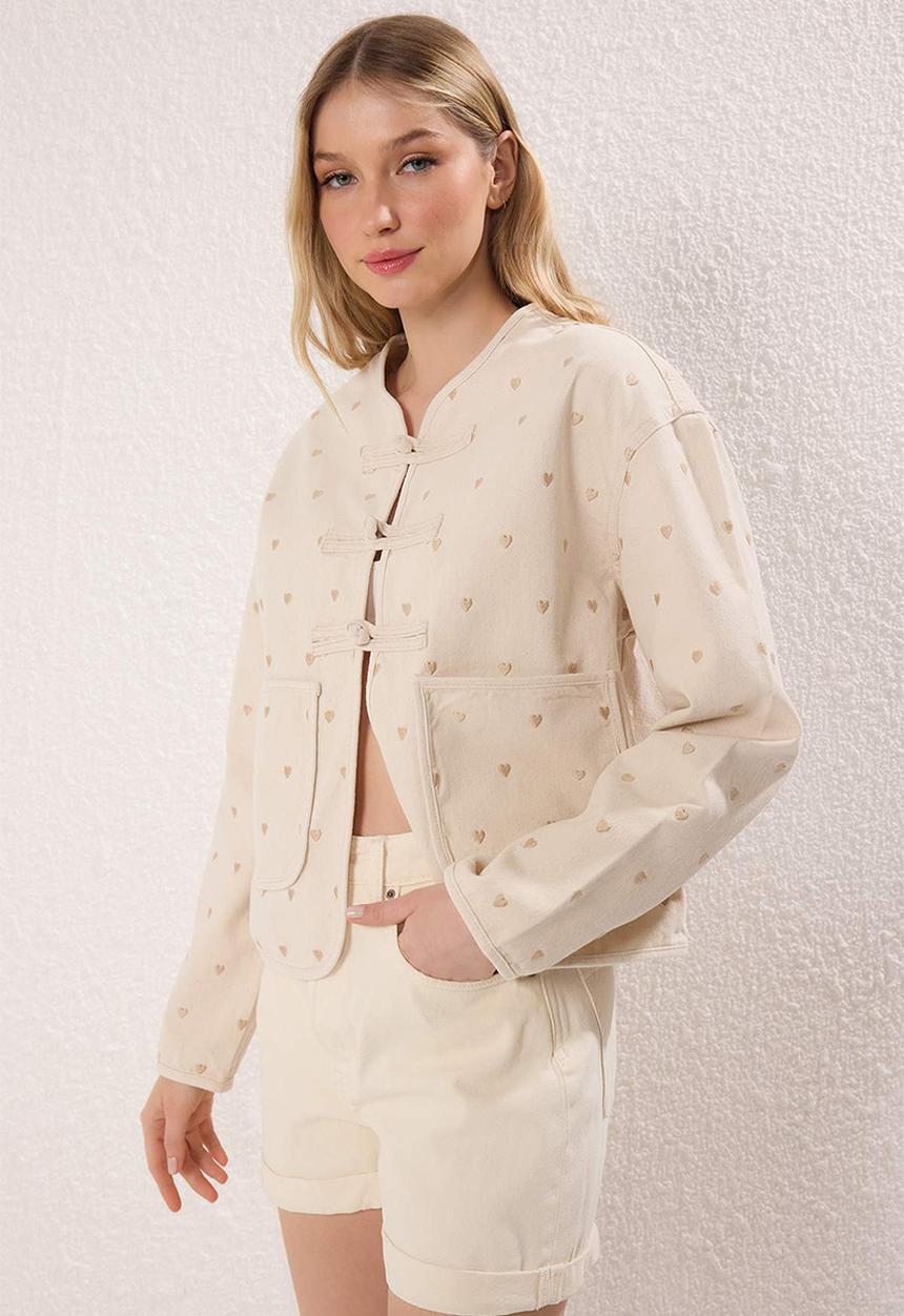 Trendyol - Sustainable Heart Embroidered Denim Jacket - Ecru