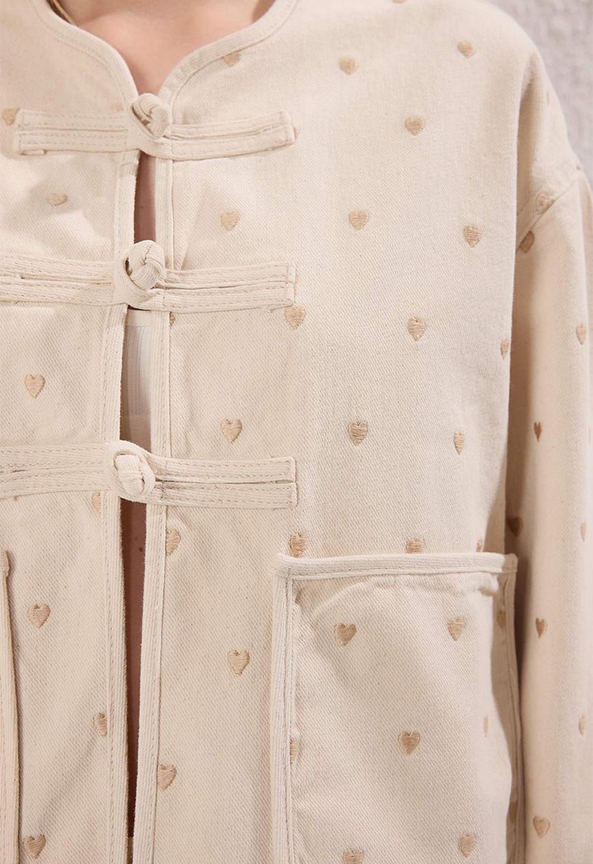 Trendyol - Sustainable Heart Embroidered Denim Jacket - Ecru