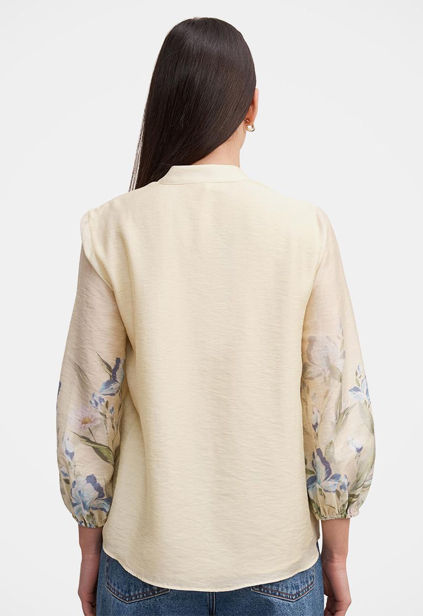 Forever New - Dolly placement print blouse in light halifax floral