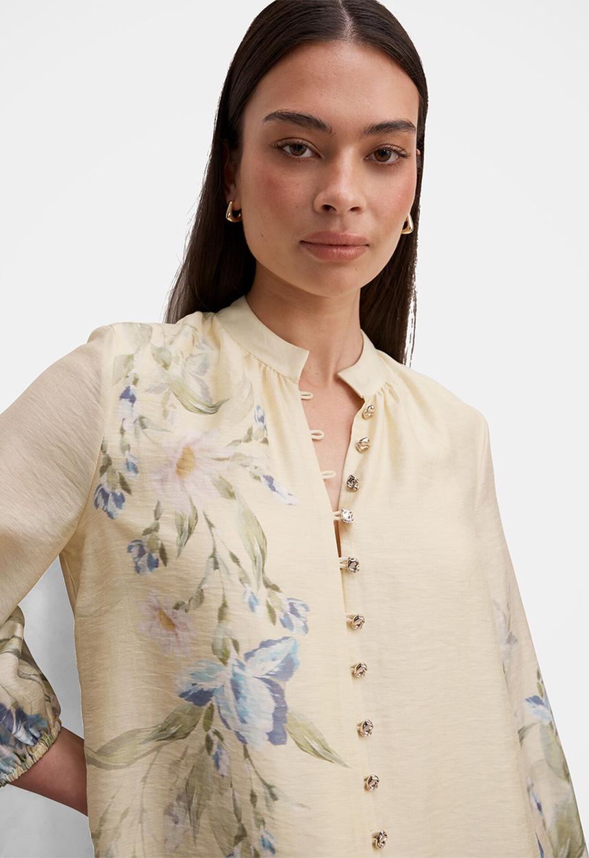 Forever New - Dolly placement print blouse in light halifax floral