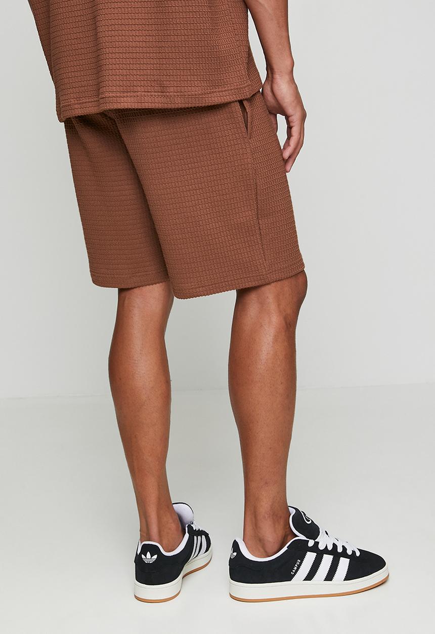 adidas Originals - Ess waffle short - preloved brown