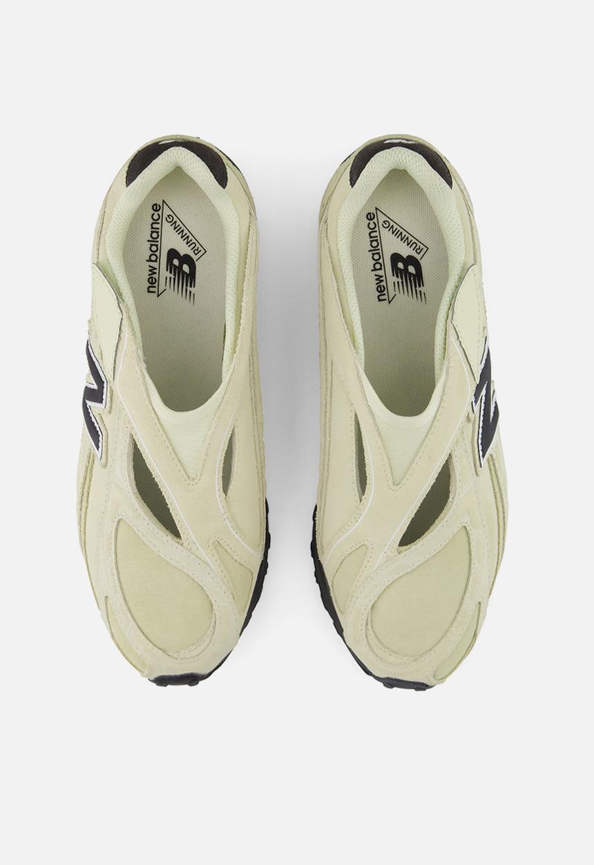 New Balance  - 204V - light brown
