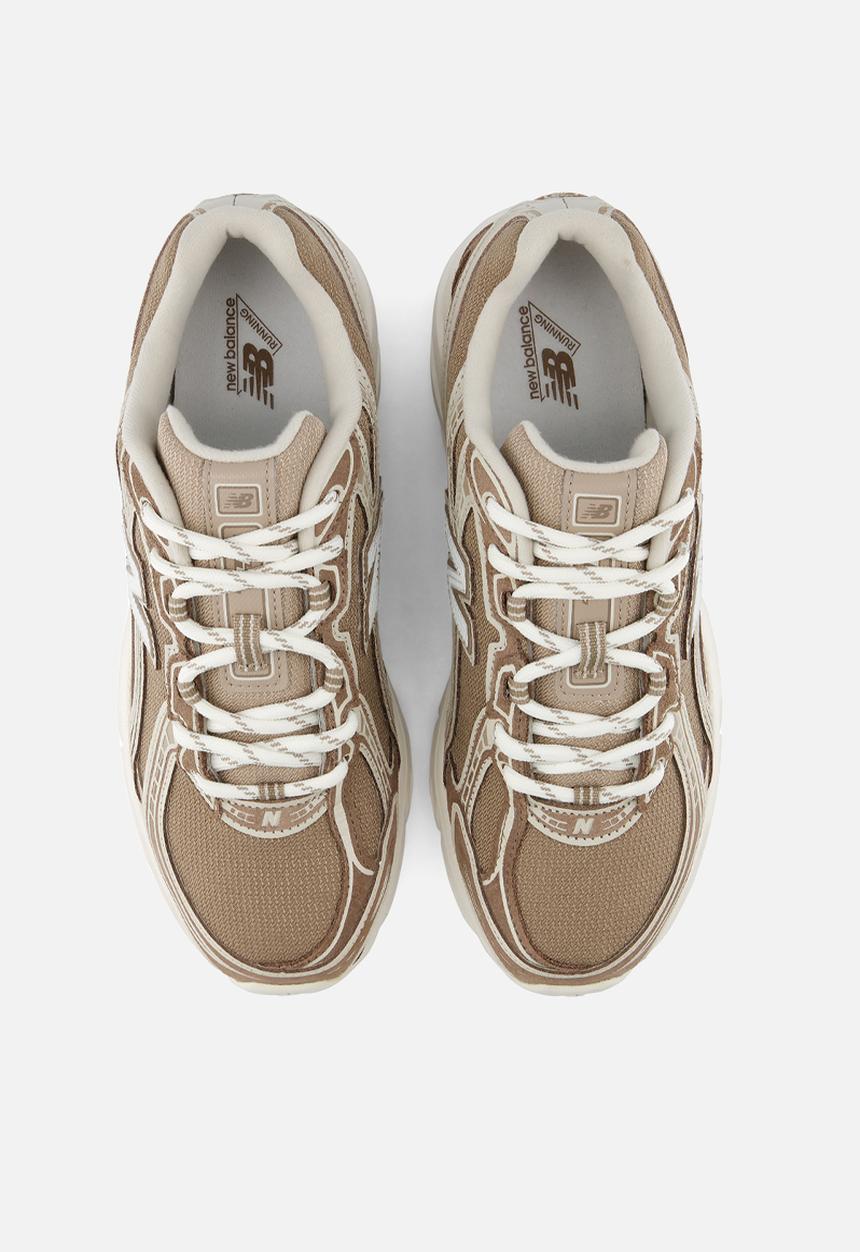 New Balance  - 740 - brown