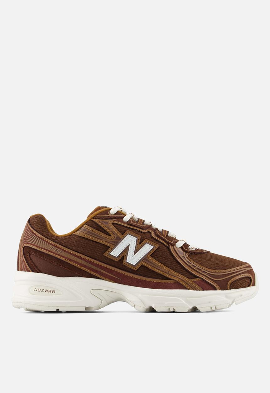New Balance  - 740 - brown