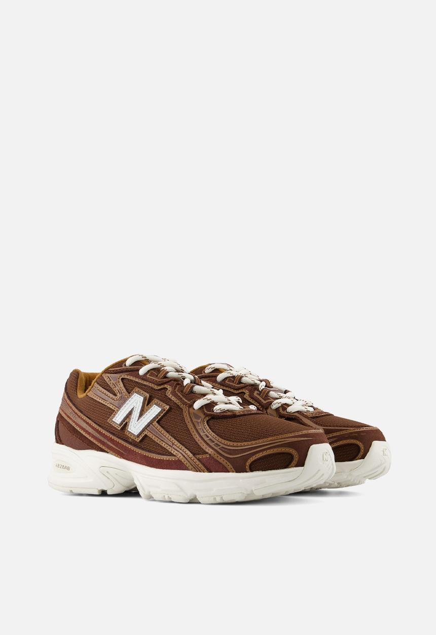 New Balance  - 740 - brown