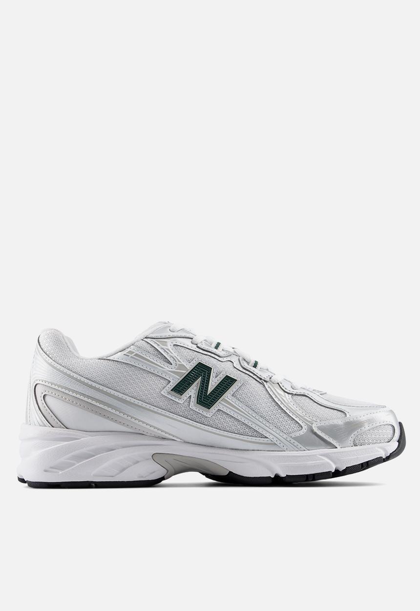 New Balance  - 740