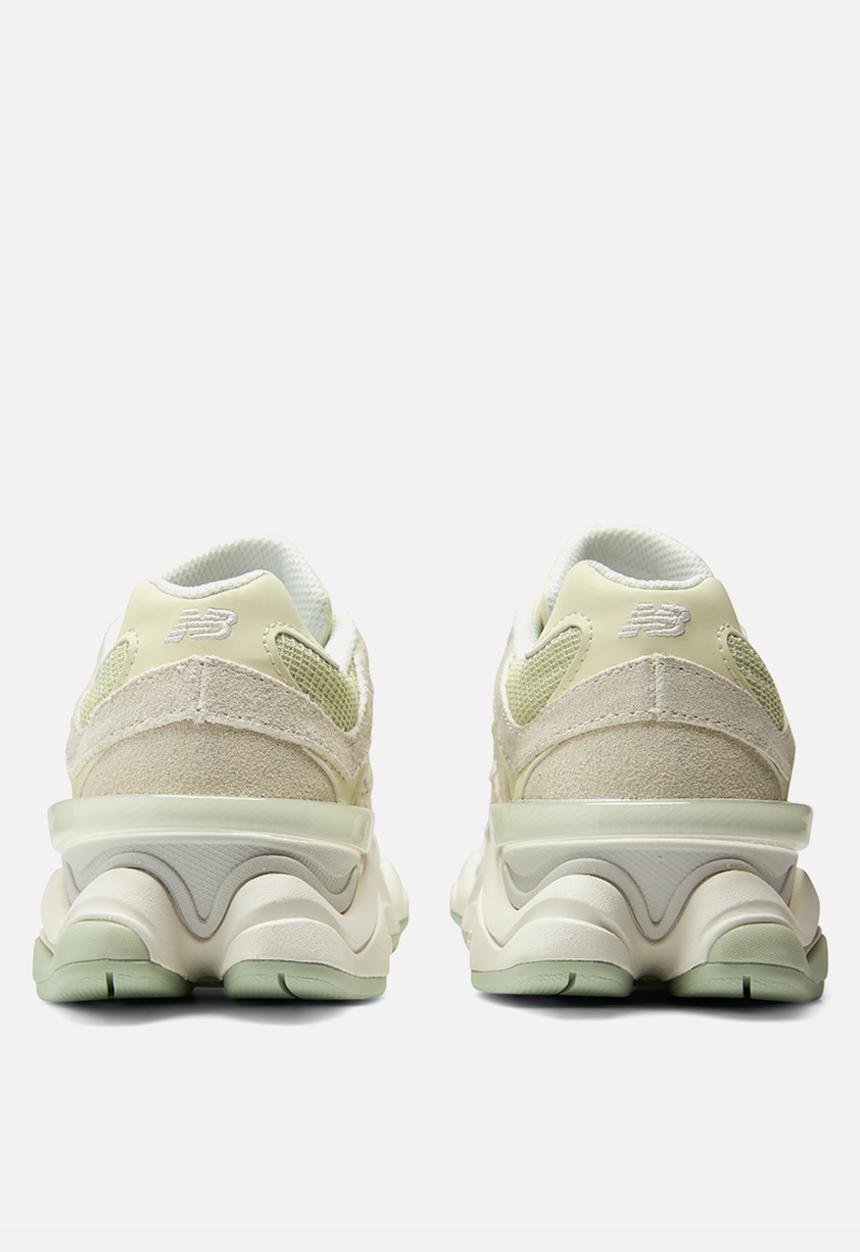 New Balance  - 9060