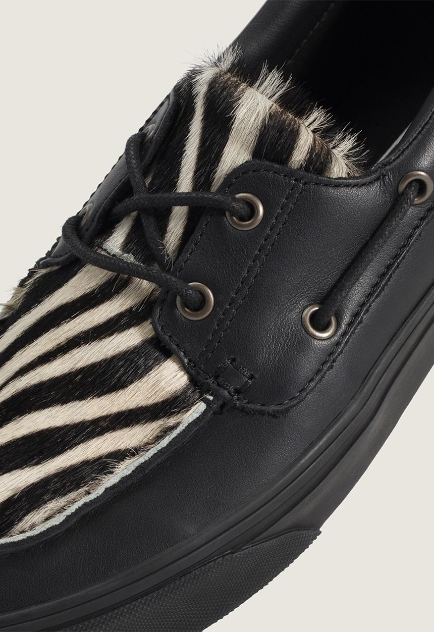 Vans - 2-Eyelet Boat Shoe - Pony Hair Black