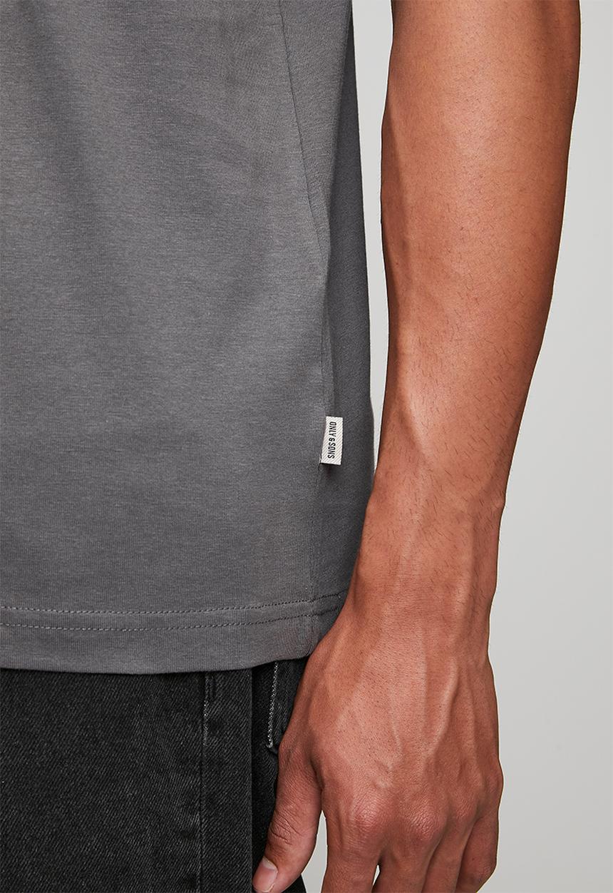 Only & Sons - Keane RLX Short sleeve Tee - Rabbit California