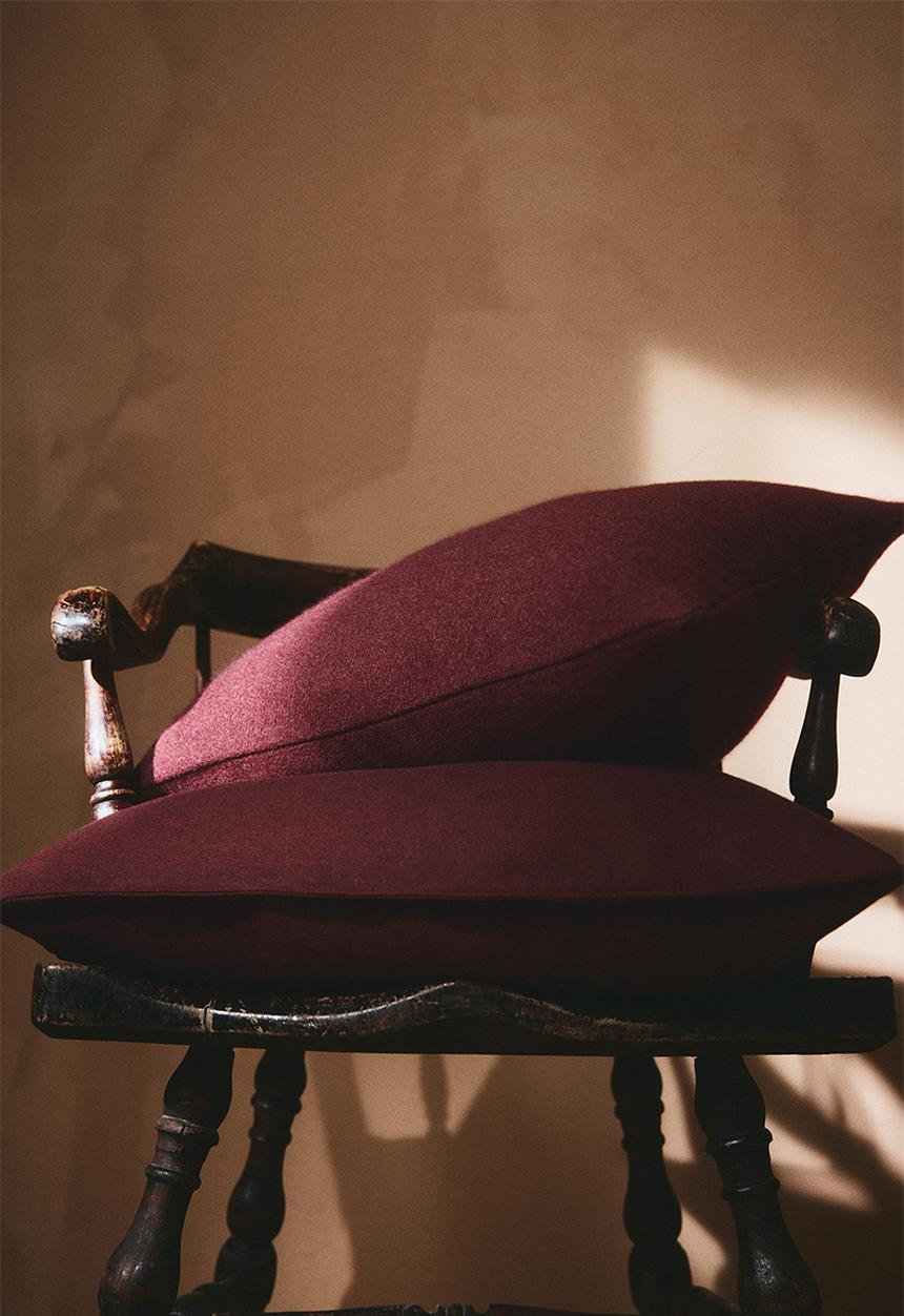 H&M - Viscose-blend cushion cover - dark plum red
