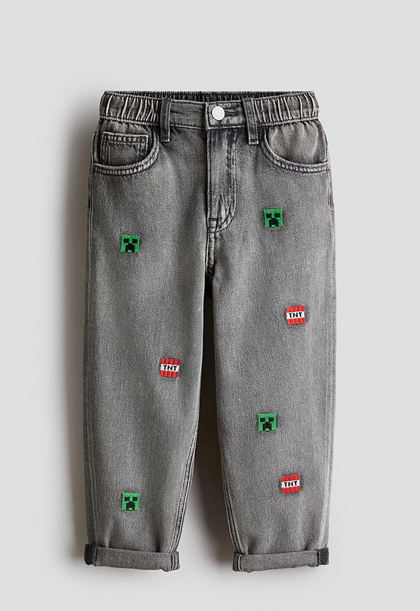 H&M - Regular fit printed  jeans - denim grey/minecraft