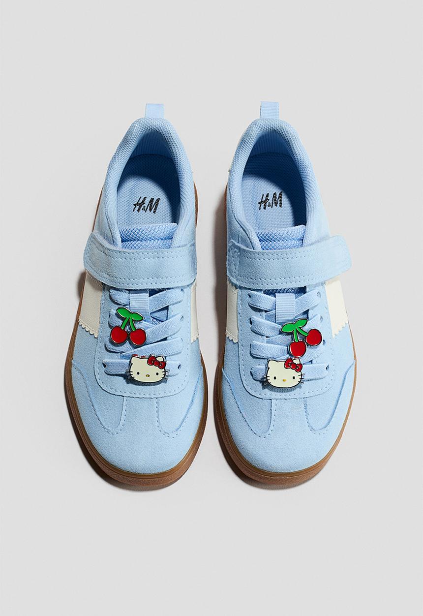 H&M - Motif-detail trainers - light blue/hello kitty