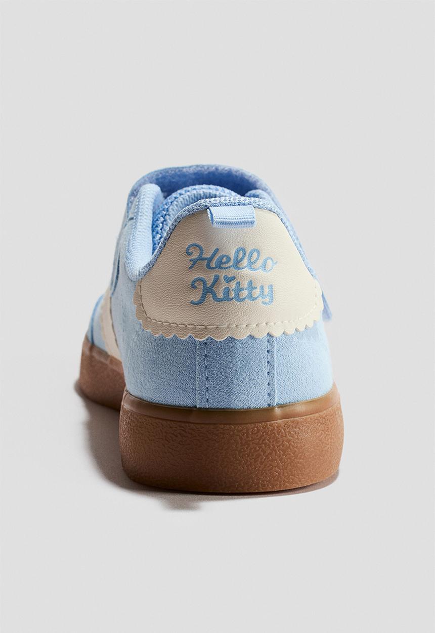 H&M - Motif-detail trainers - light blue/hello kitty