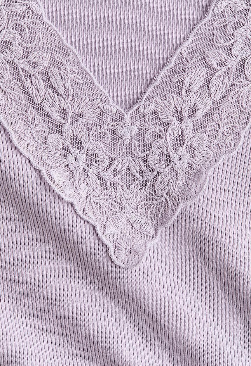 H&M - Ribbed v-neck top - lilac