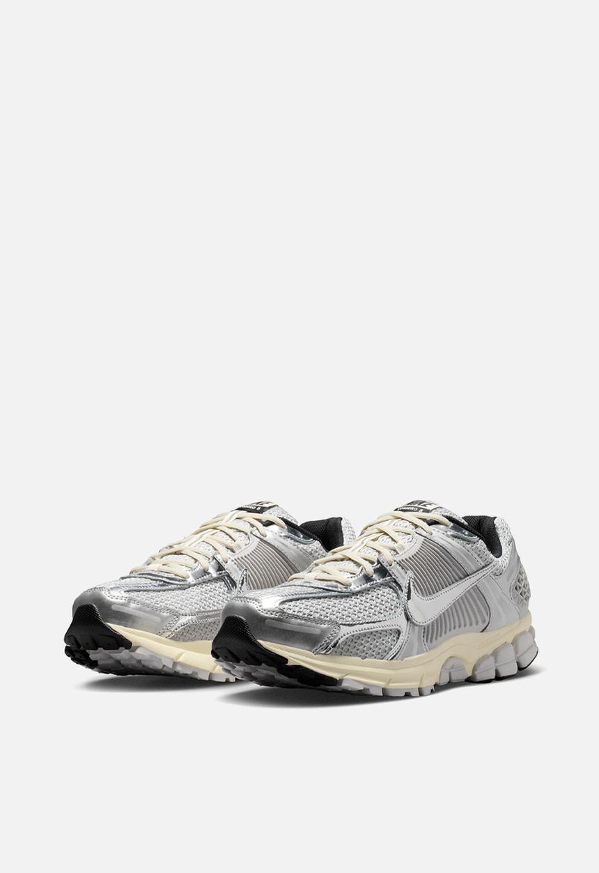 Nike - Nike Zoom Vomero 5