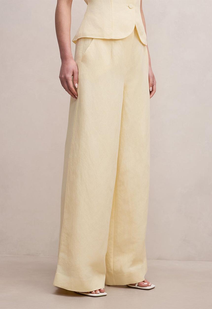 Forever New - Matilda linen blend wide leg pants in butter yellow set
