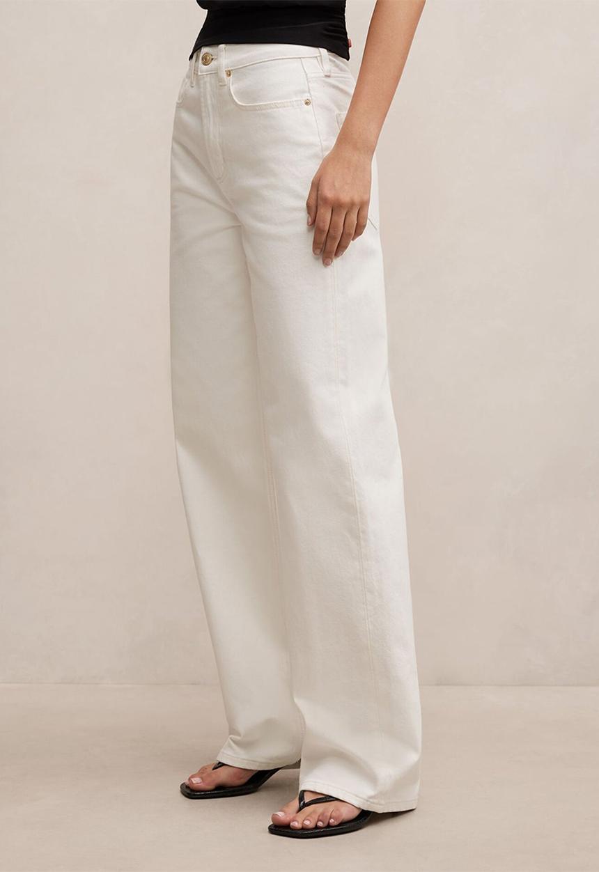 Forever New - Nicki mid-rise straight jeans in off white