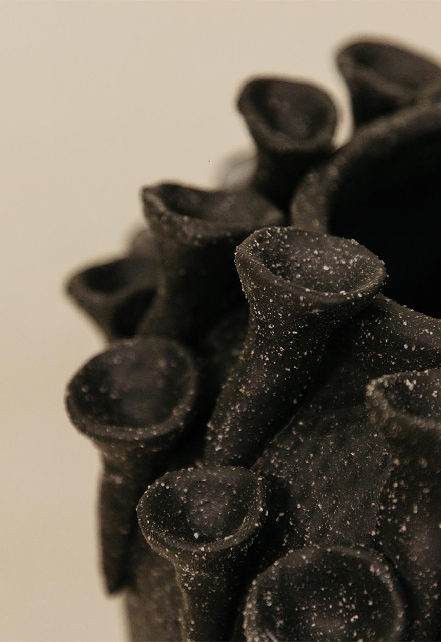 Noha - Kira Vase - Charcoal