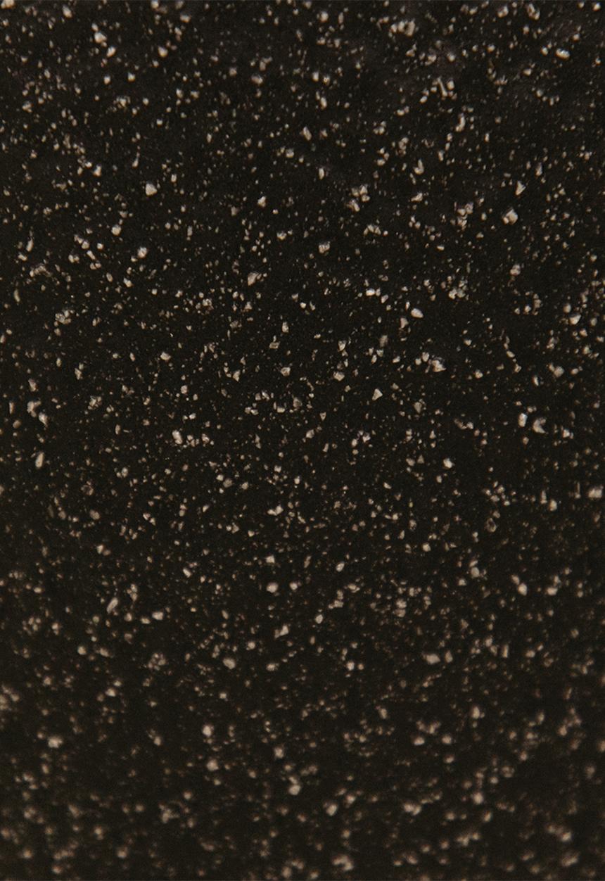 Noha - Kora Vase Medium - Charcoal