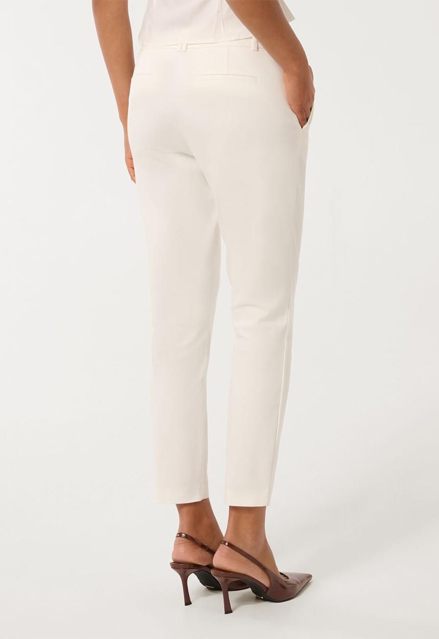Forever New - Grace 7/8th slim pants in porcelain suit