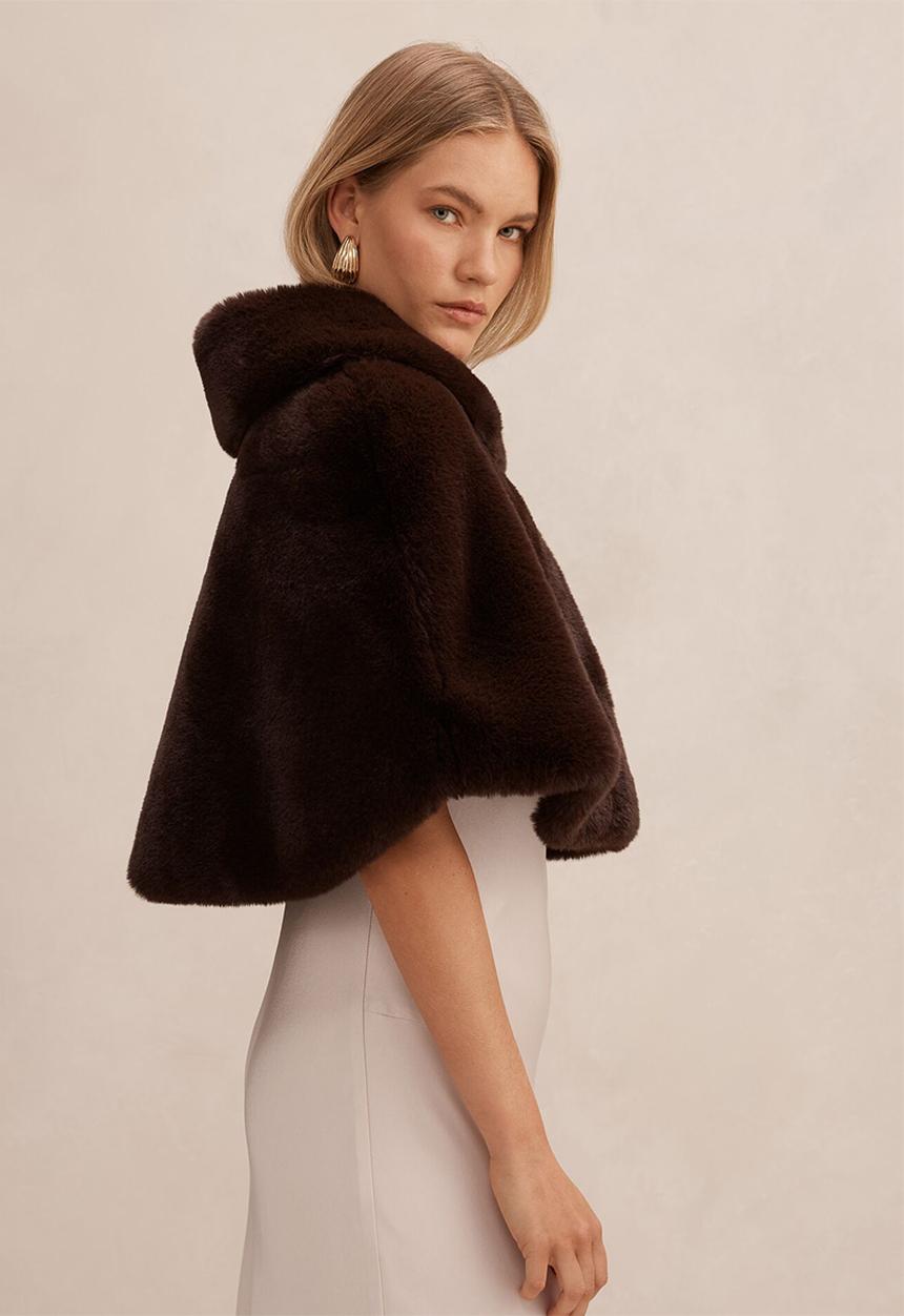 Forever New - Evelyn faux fur wrap in chocolate