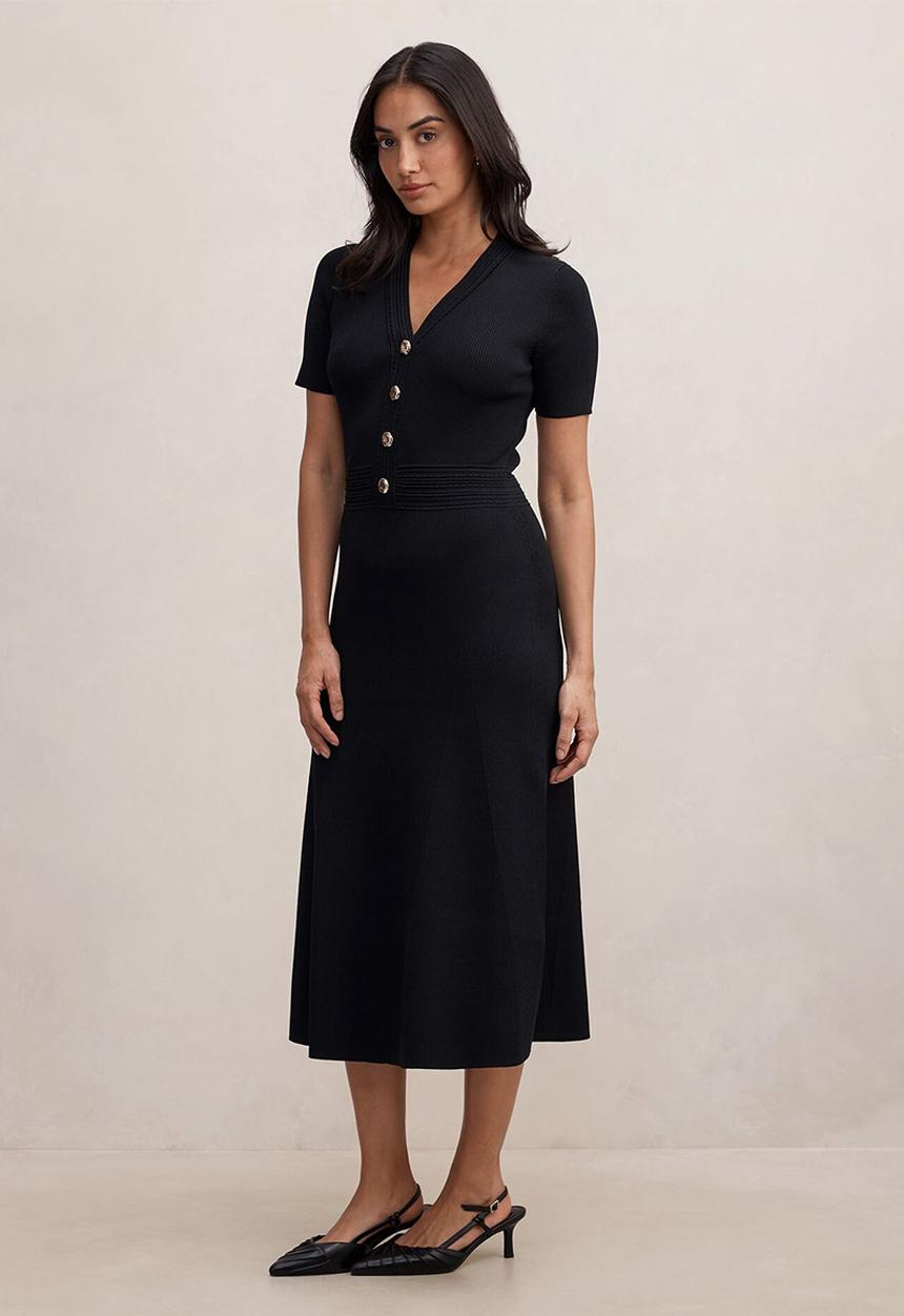 Forever New - Niki v-neck stitch knit dress in black
