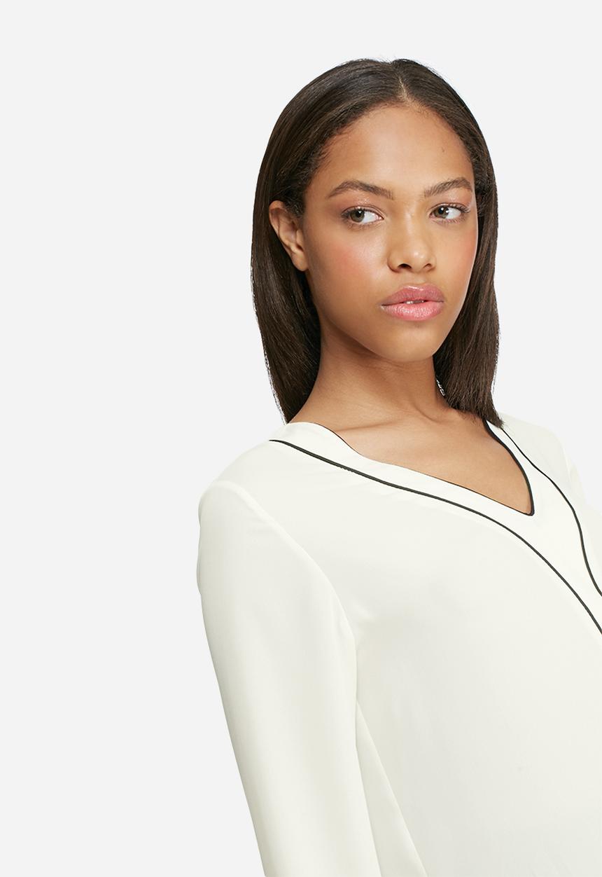 dailyfriday - Tipped formal blouse