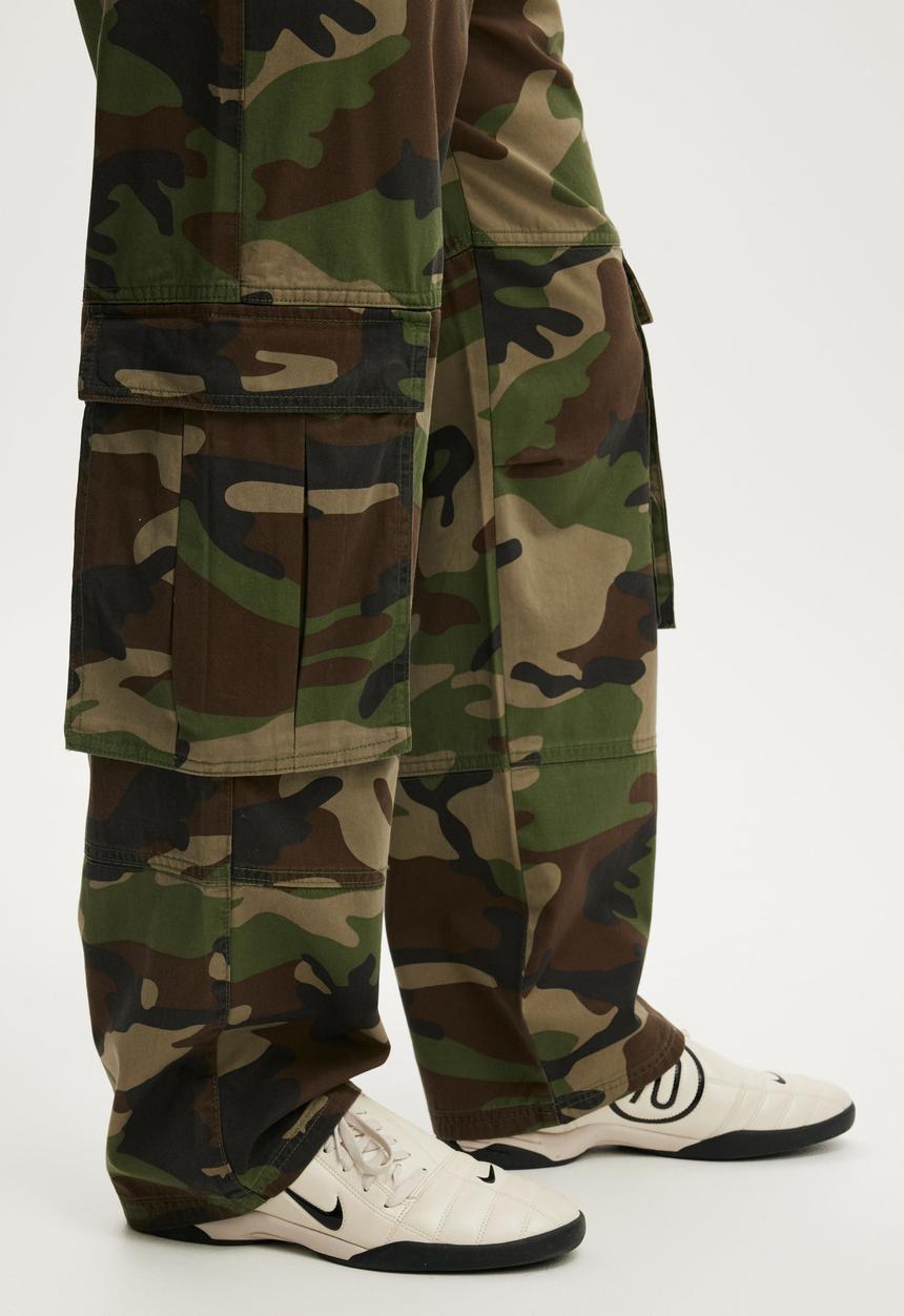 Cotton On - Baggy Cargo Pant - Jungle Camo