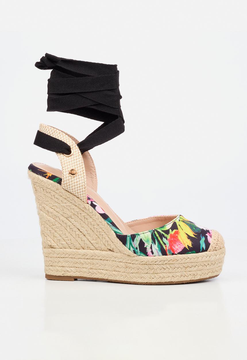 Miss Black - Moniker 10 floral platform wedge - black