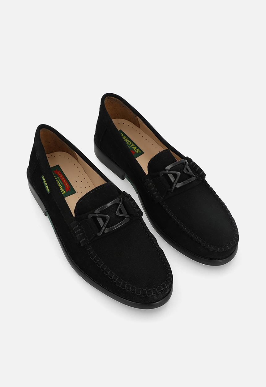 Dakotas - Gio Black