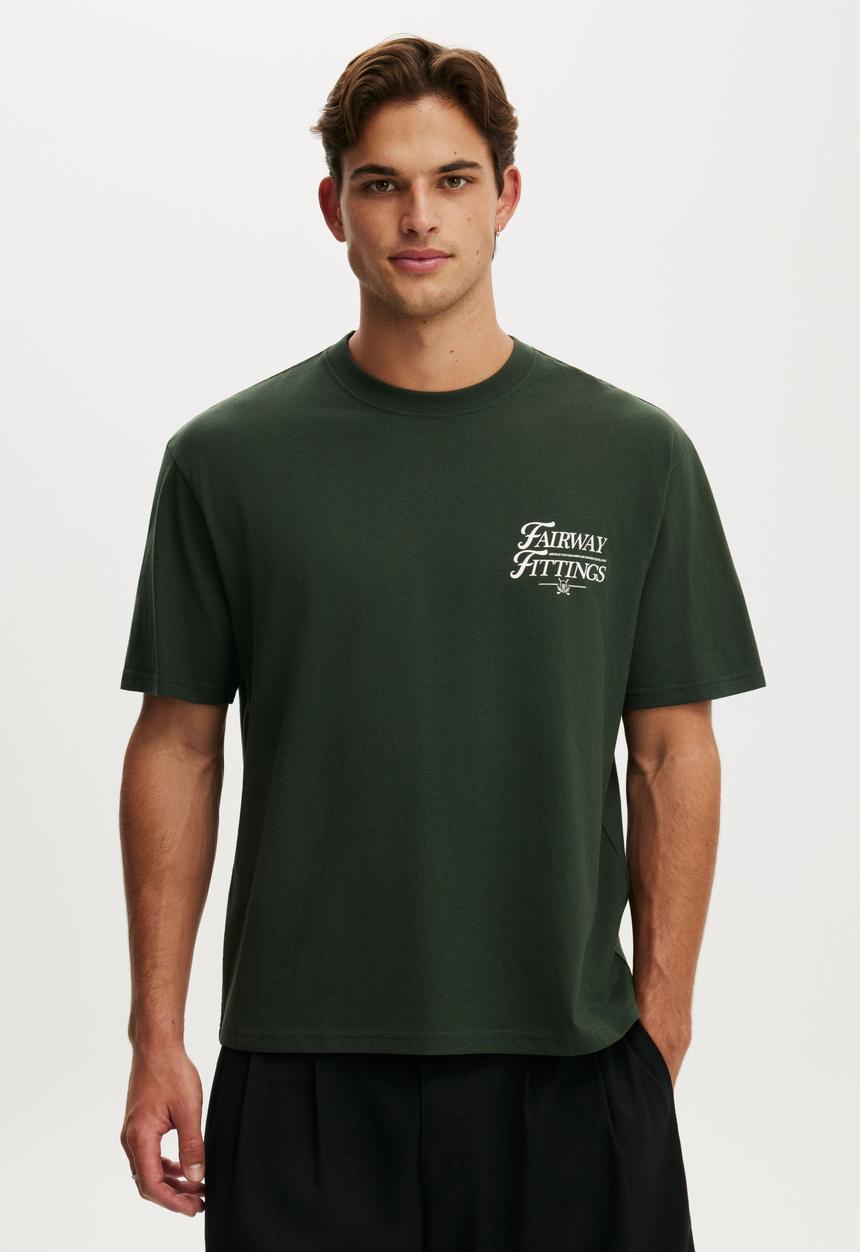 Cotton On - Everyday Fit Graphic T-shirt - Heritage Green/Fairway Craft