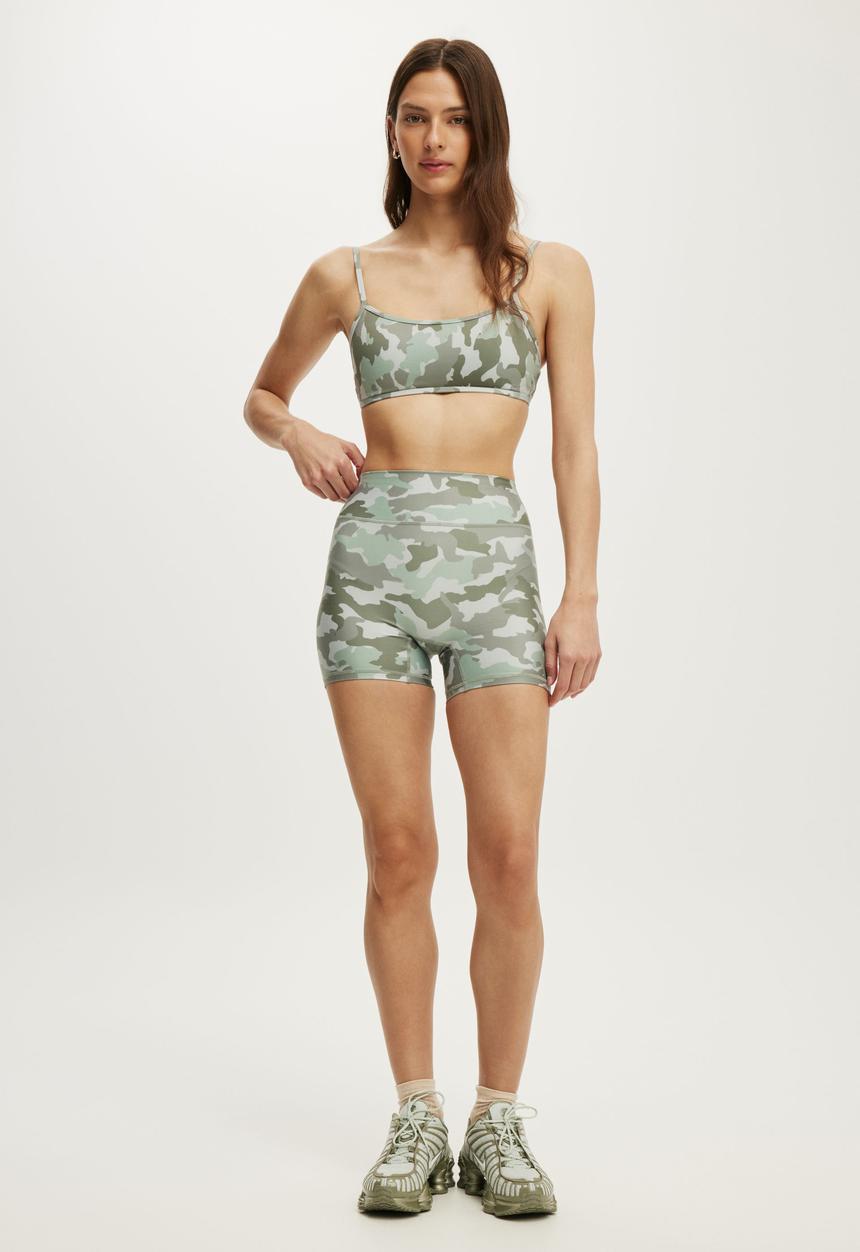 Cotton On - Ultra Soft Invisible Scrunch Shortie Short - Camo