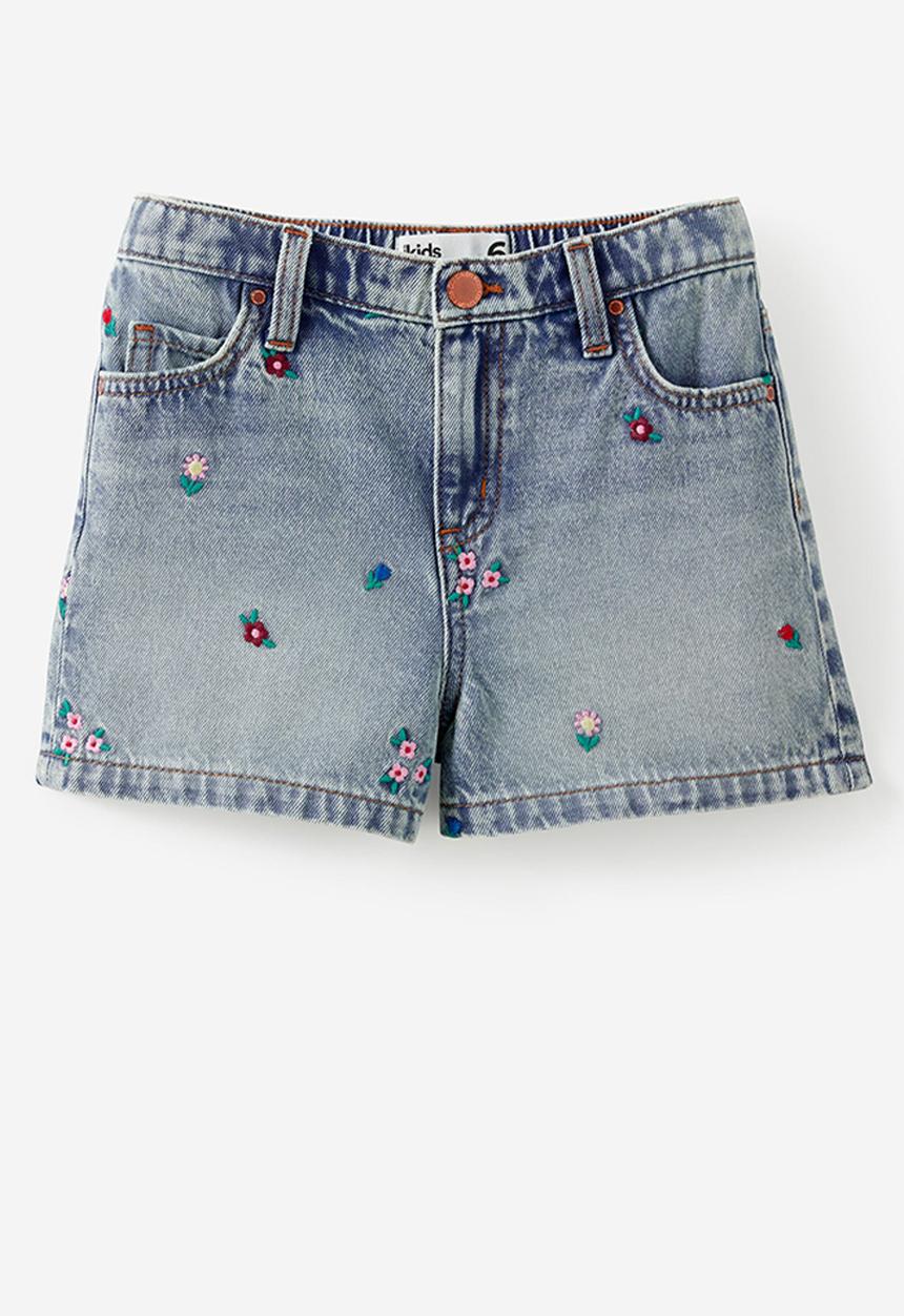 Cotton On - Relaxed Denim Short - Airlie Light Blue/Floral Embroidery