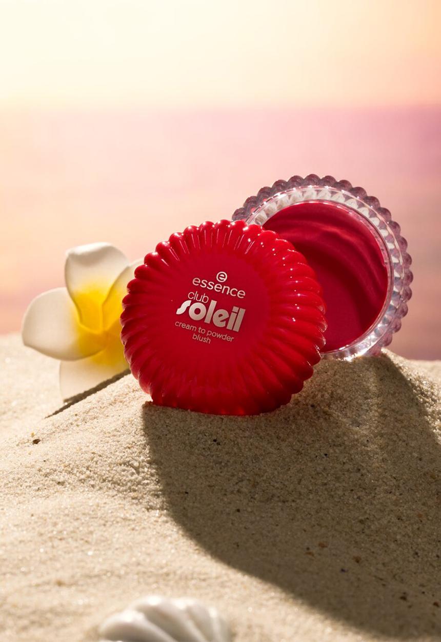 essence - club SOLEIL cream to powder blush - 01 Guava Sunset