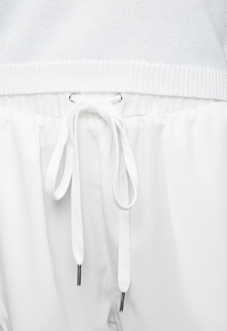 Izabel London - Ankle Length With Drawcord Easy Wearing Cargo Pocket Trouser  - White
