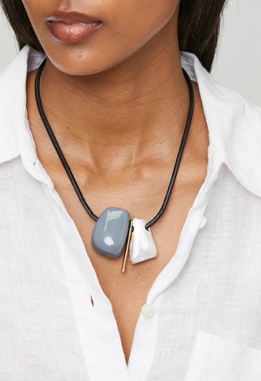 Tessa Design - Lumière Sculptural Pendant Cord Necklace - Multi