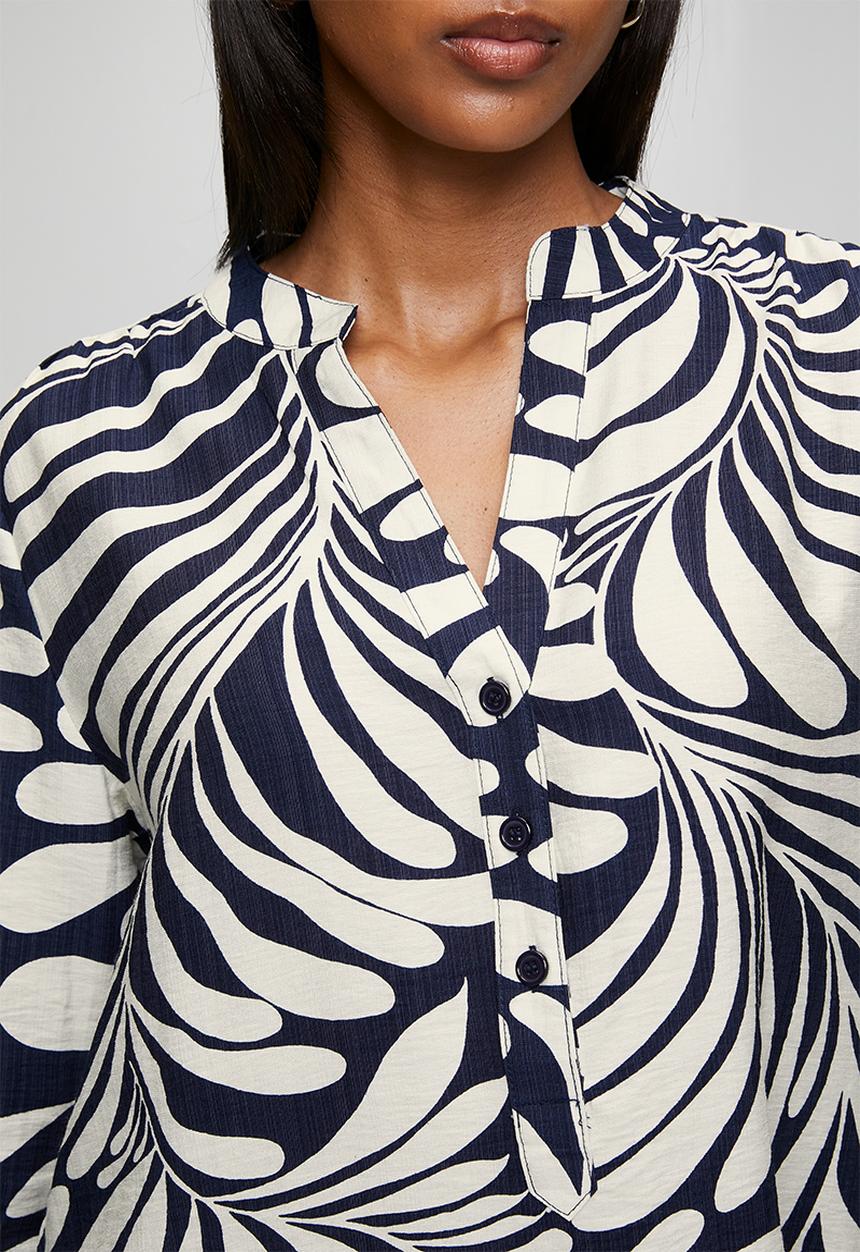 Izabel London - 3/4 Sleeve With Turn Back Cuff Mandarin Button Through Porinted Blouse - Navy