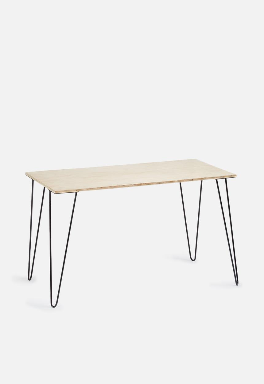 Sixth Floor - Hairpin desk